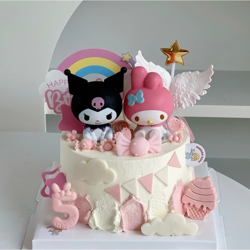 Bánh kem trang trí Kuromi và Hello Kitty