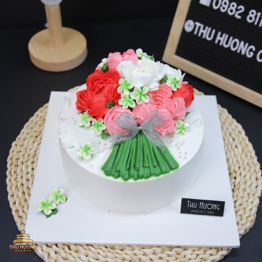 Bánh sinh nhật trang trí bó hoa kem rực rỡ